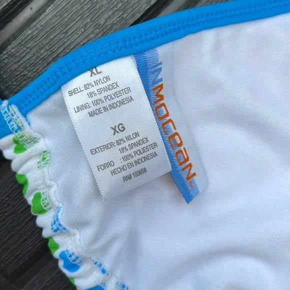 Inmocean - Rainbow Hearts Bikini Top - XL - Picture 10 of 13